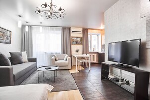 Superior-Studio (Gorodskoi Val street 9) | Individuell dekoriert, individuell eingerichtet, Bügeleisen/Bügelbrett