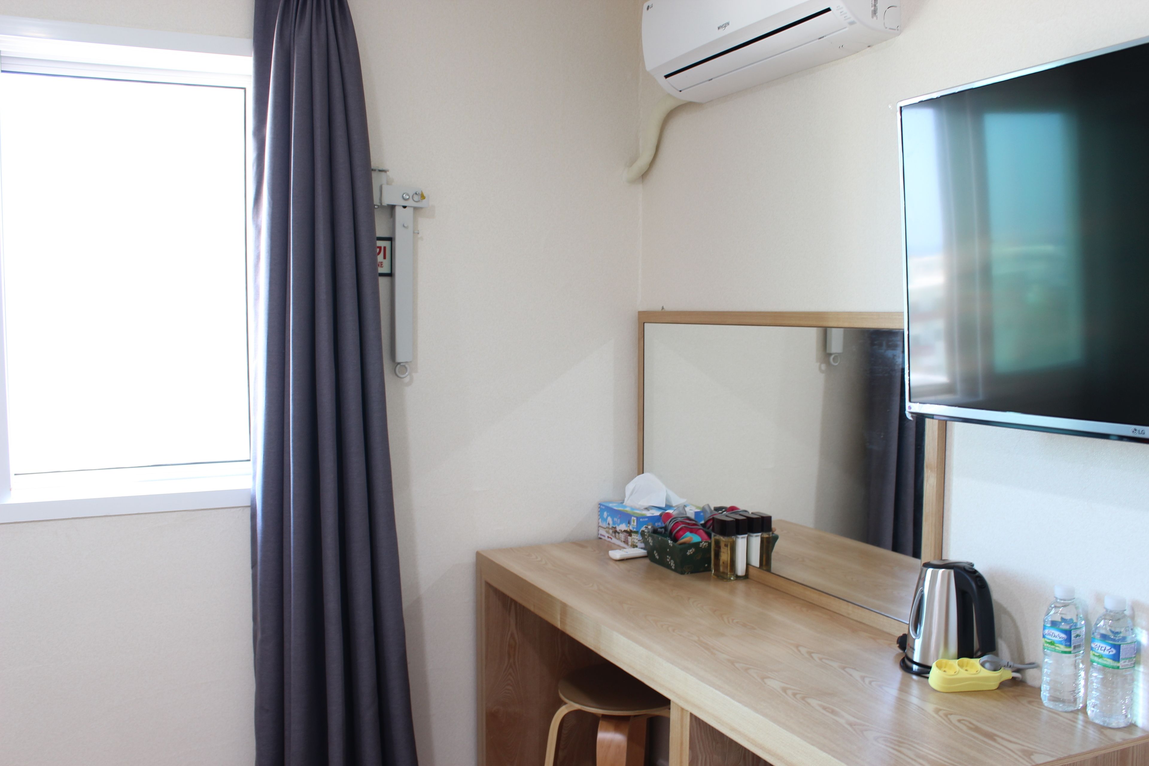 deluxe twin room (33 sqm.) | free wifi