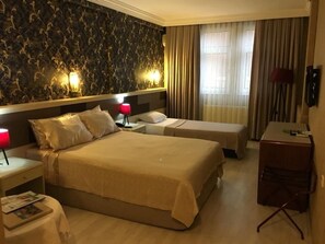 Premium bedding, minibar, in-room safe, desk - Green Rize Hotel (Rize)
