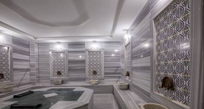 Karpalas City Hotel & Spa