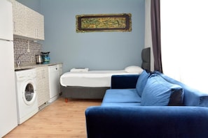 Ropa de cama de alta calidad y artículos del minibar gratis 