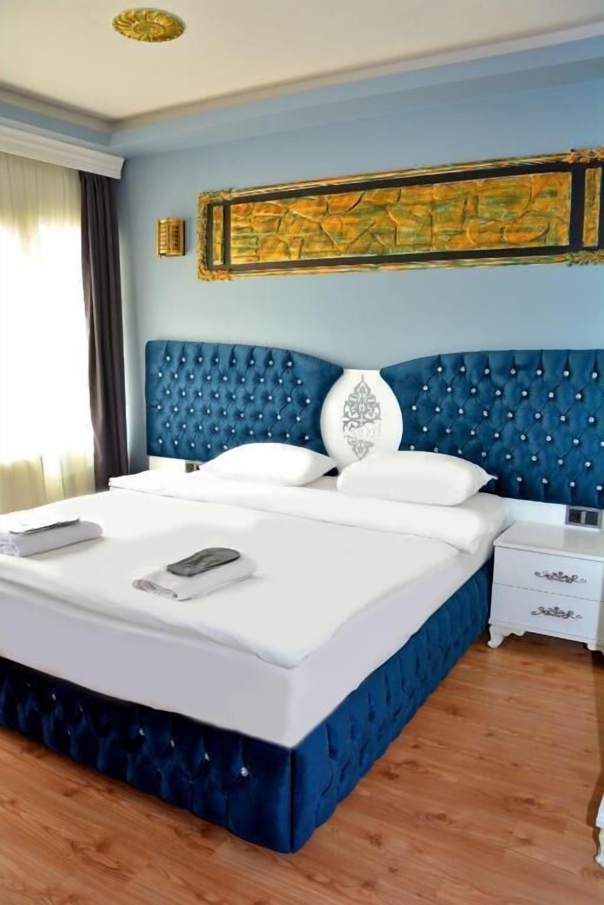 Roupas de cama premium, frigobar (abastecido com alguns itens grátis)