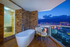 Suite, Sea View | Bathroom | Shower, free toiletries, bathrobes, slippers