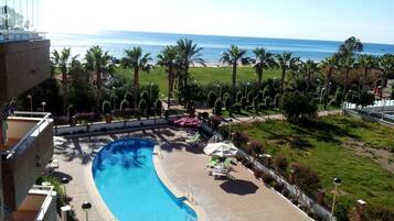 Apartment, 2 Bedrooms, Sea View | Pemandangan dari bilik