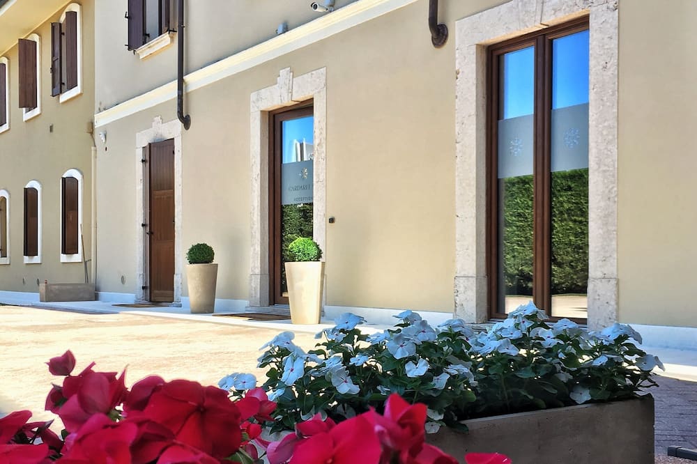 Garda Relais