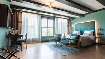 Dobbeltrom – standard, 1 kingsize-seng | Allergitestet sengetøy, minibar, safe på rommet og skrivebord