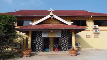 مدخل المنشأة