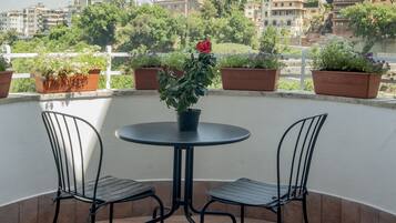 Camera doppia, vista città (Parioli) | 1 camera, una scrivania, insonorizzazione, Wi-Fi gratuito