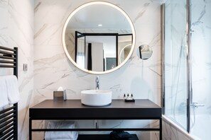 Executive-dobbeltværelse (Accès Spa) | Håndvask på badeværelset