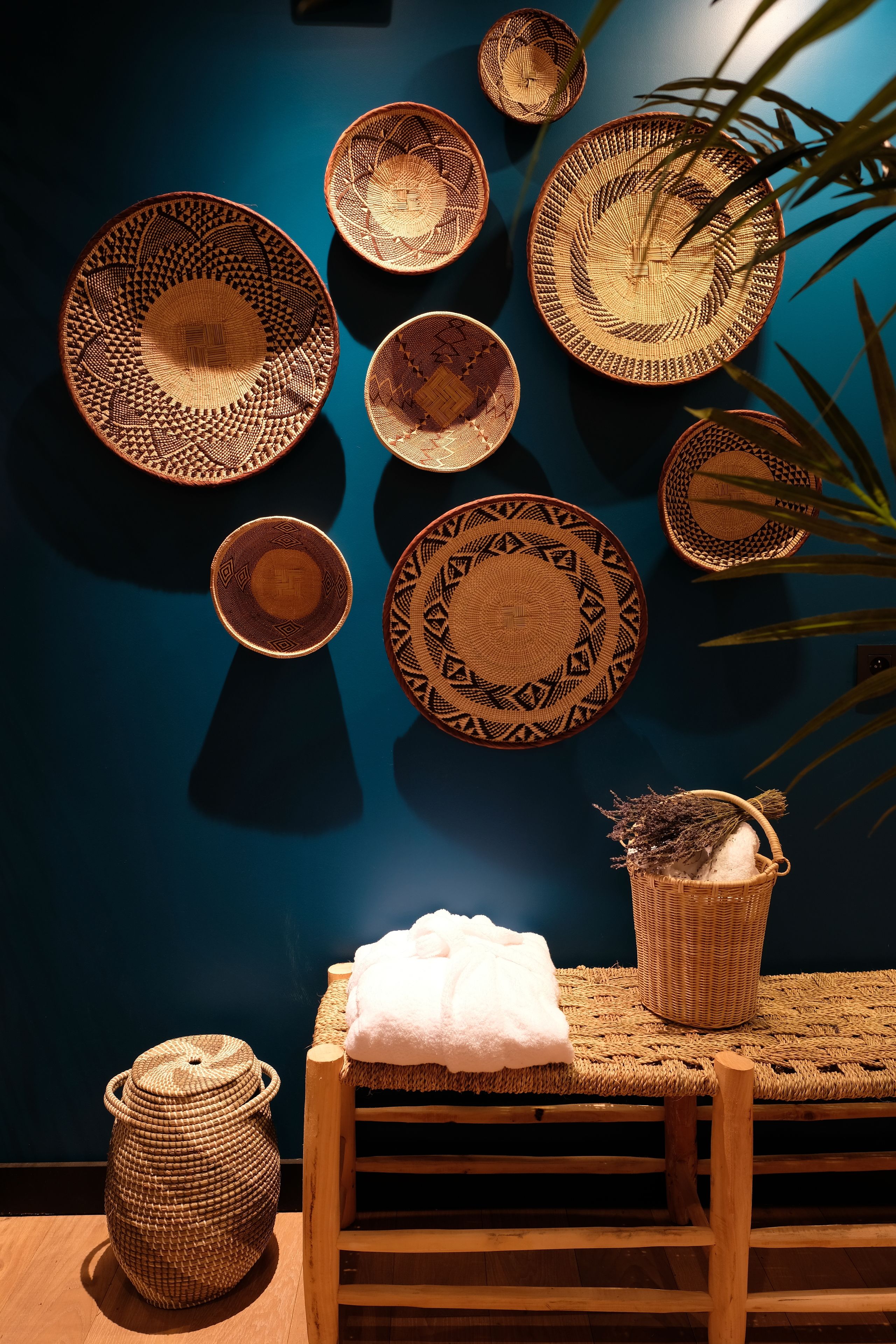 body treatments, aromatherapy, hot stone massages, deep-tissue massages