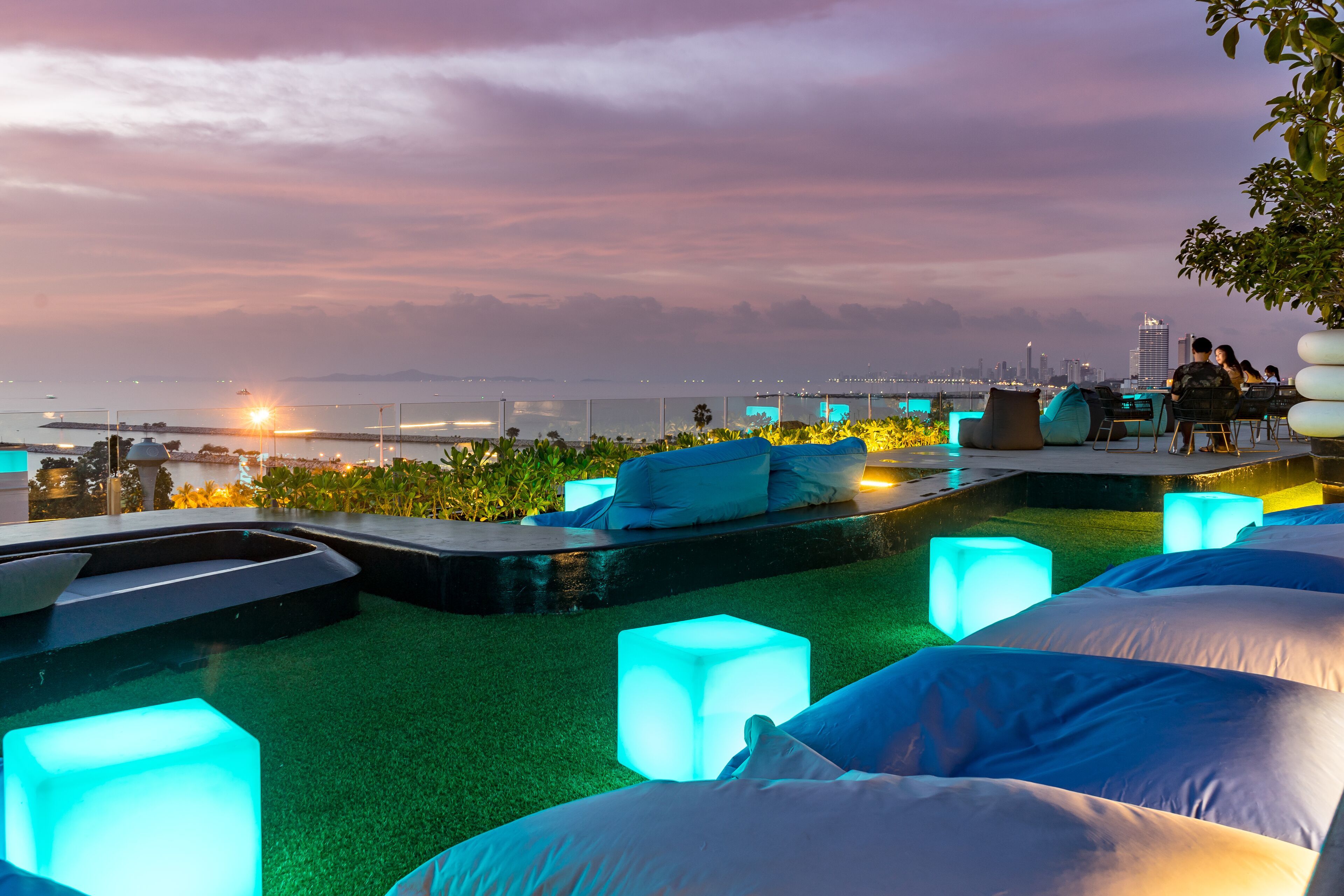 rooftop bar, ocean views, open daily