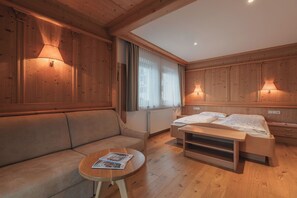 1 bedroom, premium bedding, in-room safe, desk - Pension Maria (San Martino in Badia)