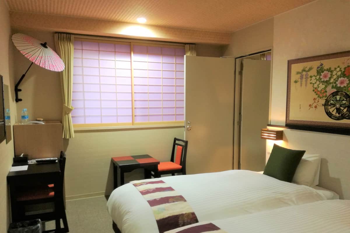 Connecting Rooms, Non Smoking | Premium bedding, down duvets, in-room safe, desk