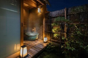 Premium bedding, down comforters, in-room safe, blackout drapes - Kyoto INN Gion (Kyoto)