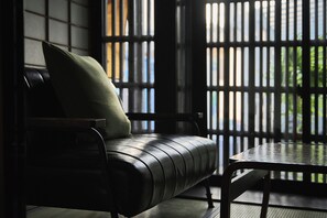 Premium bedding, down comforters, in-room safe, blackout drapes - Kyoto INN Gion (Kyoto)