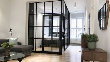 Luksus-lejlighed | 4 soveværelser, premium-sengetøj, skrivebord, strygejern/strygebræt