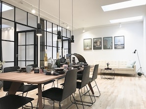 Luxury Apartment | In-room dining