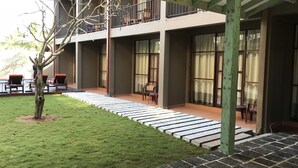 Terrace/patio - Waves by Tranquil (Negombo)