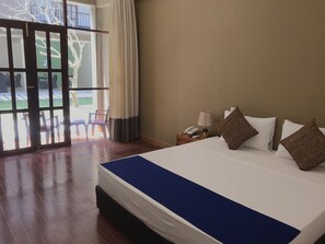 Deluxe Double or Twin Room, Private Bathroom | In-room safe, desk, iron/ironing board, rollaway beds - Waves by Tranquil (Negombo)