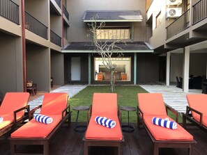Sundeck - Waves by Tranquil (Negombo)