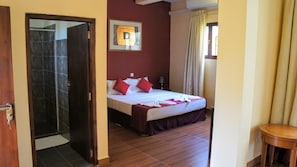 Deluxe Quadruple Room, Multiple Beds, Private Bathroom