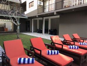 Sun deck - Waves by Tranquil (Negombo)