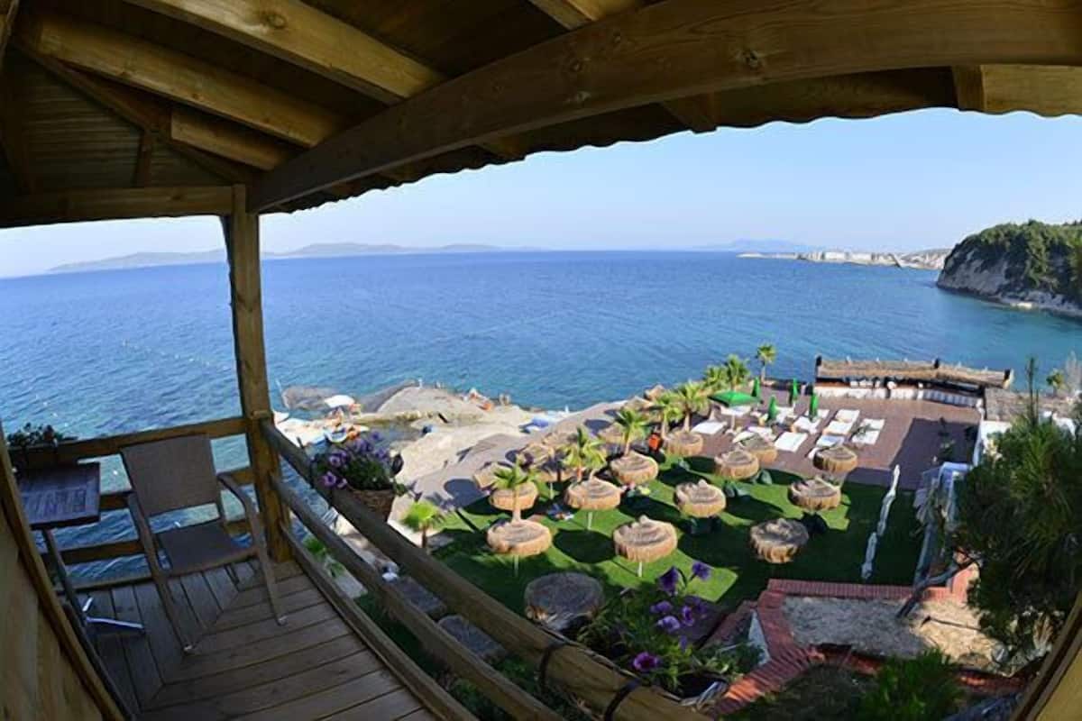 Quarto luxo, sacada, vista para o mar | Sacada
