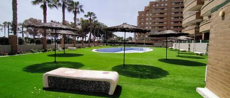 Seasonal outdoor pool, sun loungers