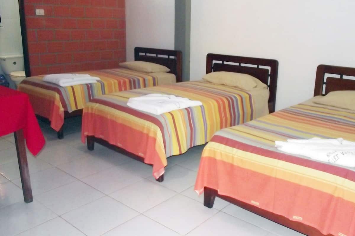 Chambre Triple Classique, 3 lits une place