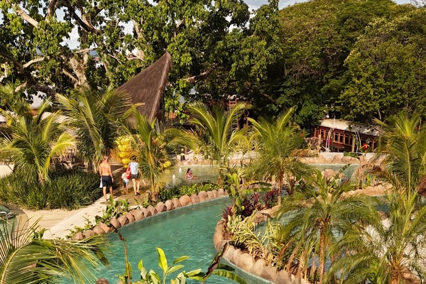 Exercise/lap pool