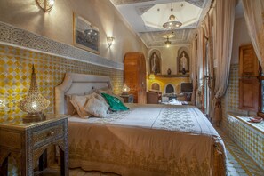 Suite | Premium bedding, in-room safe, individually decorated - Riad Laurence Olivier (Marrakech)