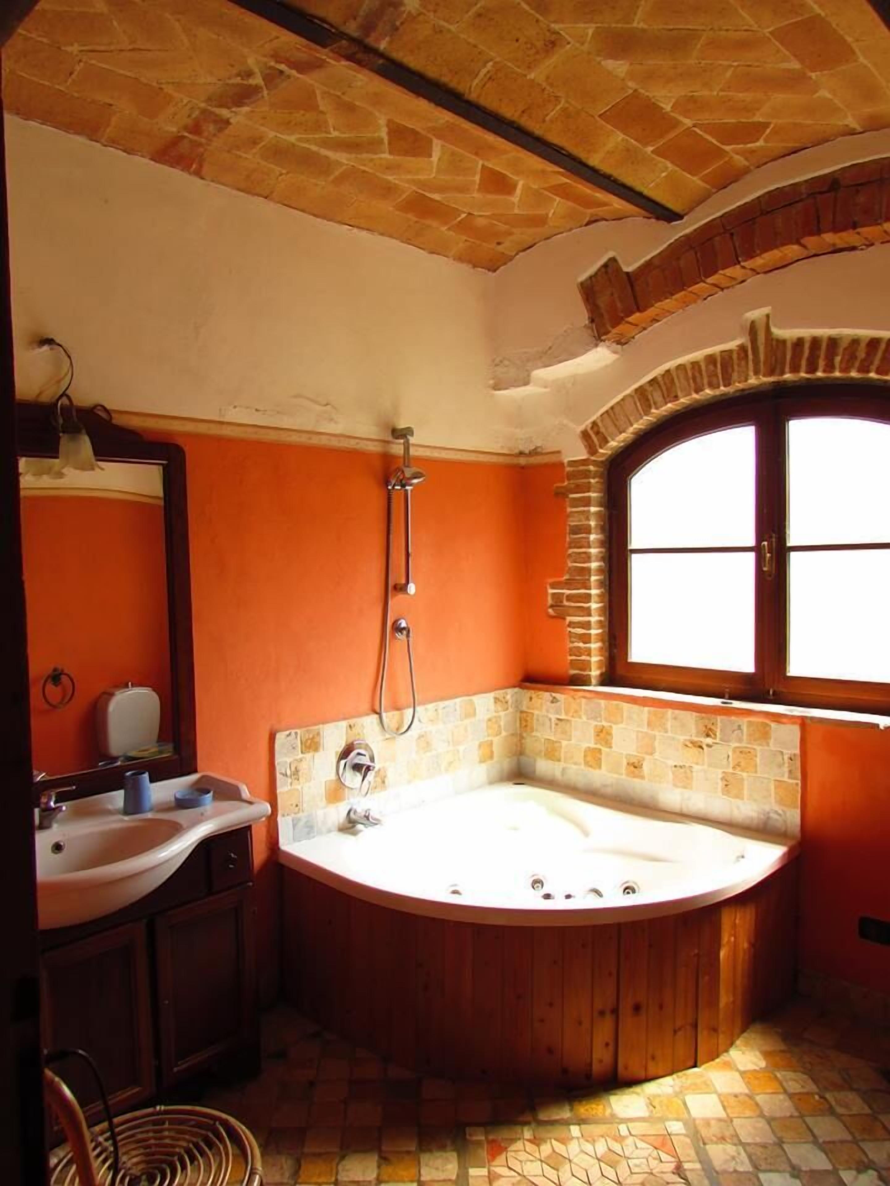 Appartement, 2 chambres | Salle de bain | Douche, articles de toilette gratuits, sèche-cheveux, bidet