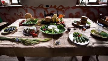 Alimentos y bebidas