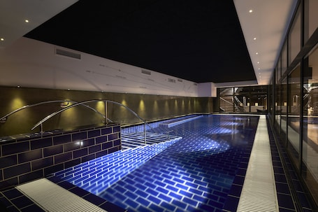 Una piscina techada
