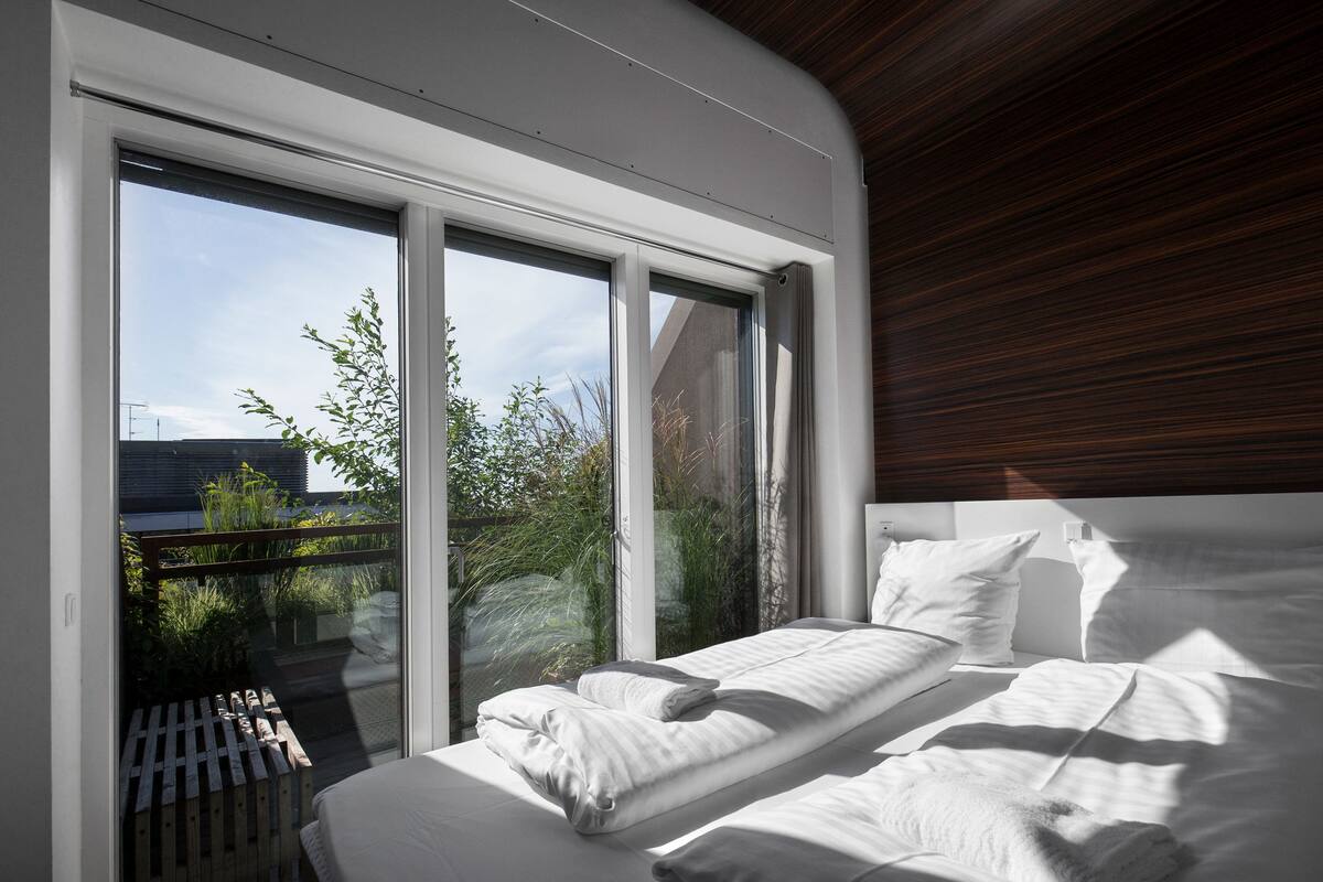 Blackout curtains, free WiFi, bed sheets