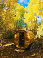 Traditional Cottage, 2 Bedrooms (Artist's Retreat) | Rollaway beds, free WiFi, bed sheets