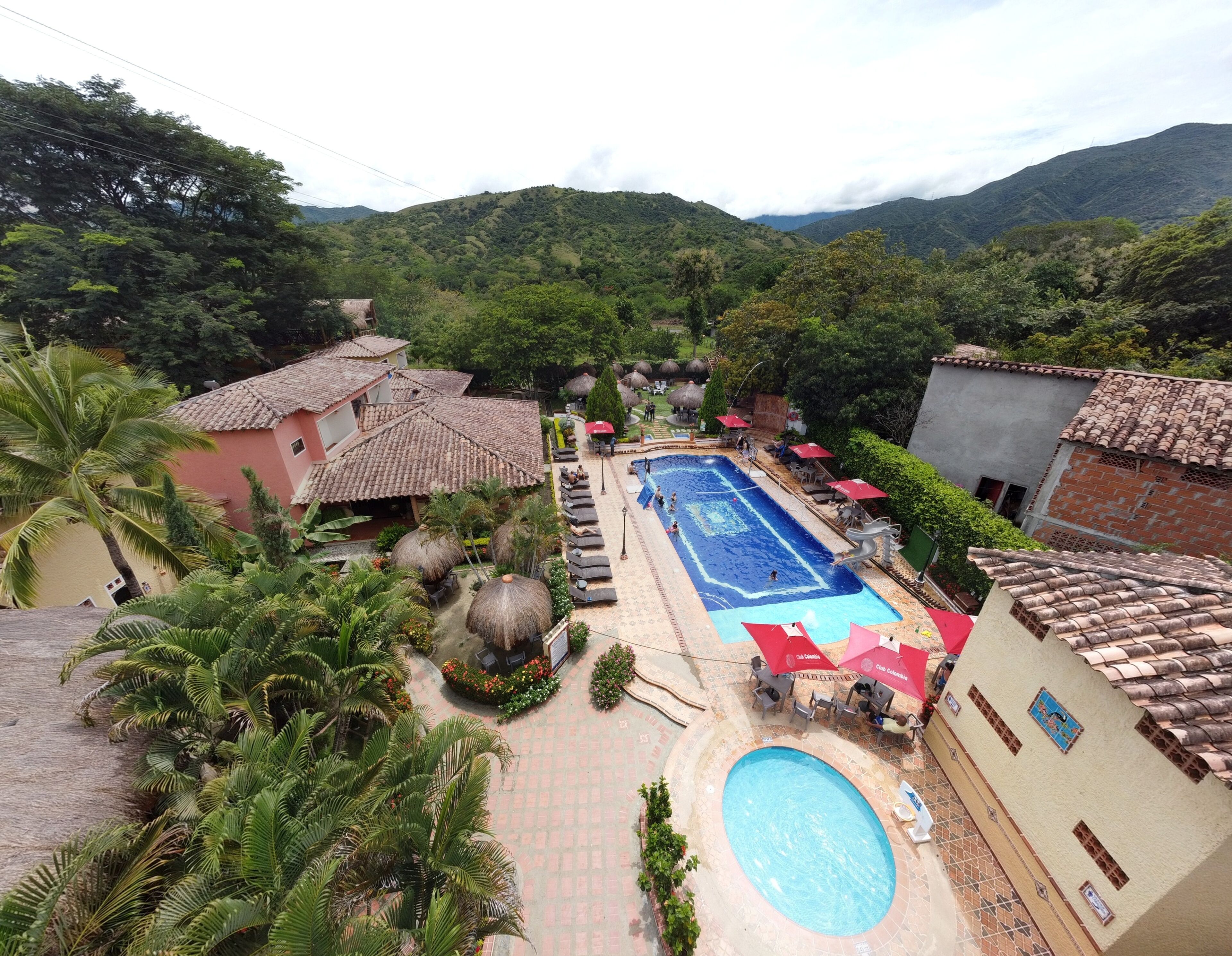 outdoor pool, pool loungers