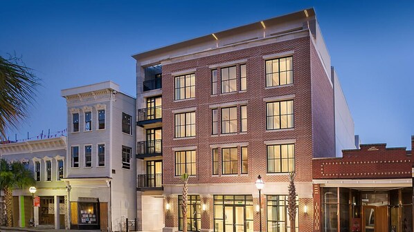 Front of property -  King 583 (Charleston)