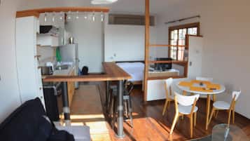 Standard Apartment, Ocean View, Tower | Soundproofing, iron/ironing board, free WiFi