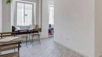 Fridge, microwave, espresso maker, coffee/tea maker