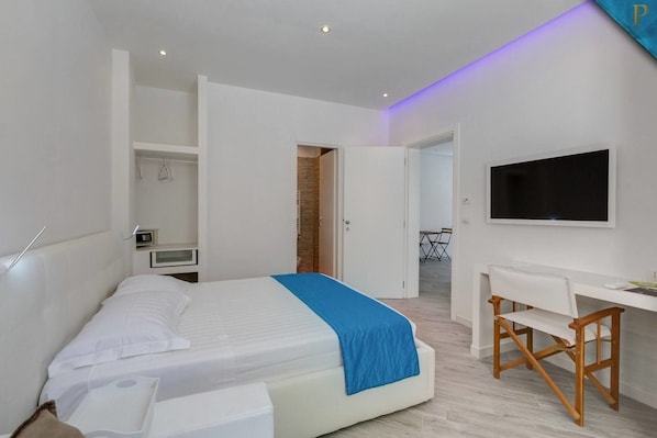 Design-Doppel- oder -Zweibettzimmer