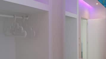 1 bedroom, premium bedding, free minibar, in-room safe