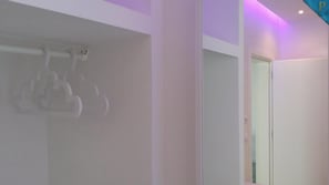 1 Schlafzimmer, hochwertige Bettwaren, kostenlose Minibar, Zimmersafe