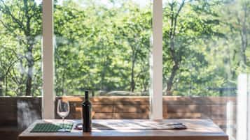 Cabana 6 pax | Restauration dans la chambre