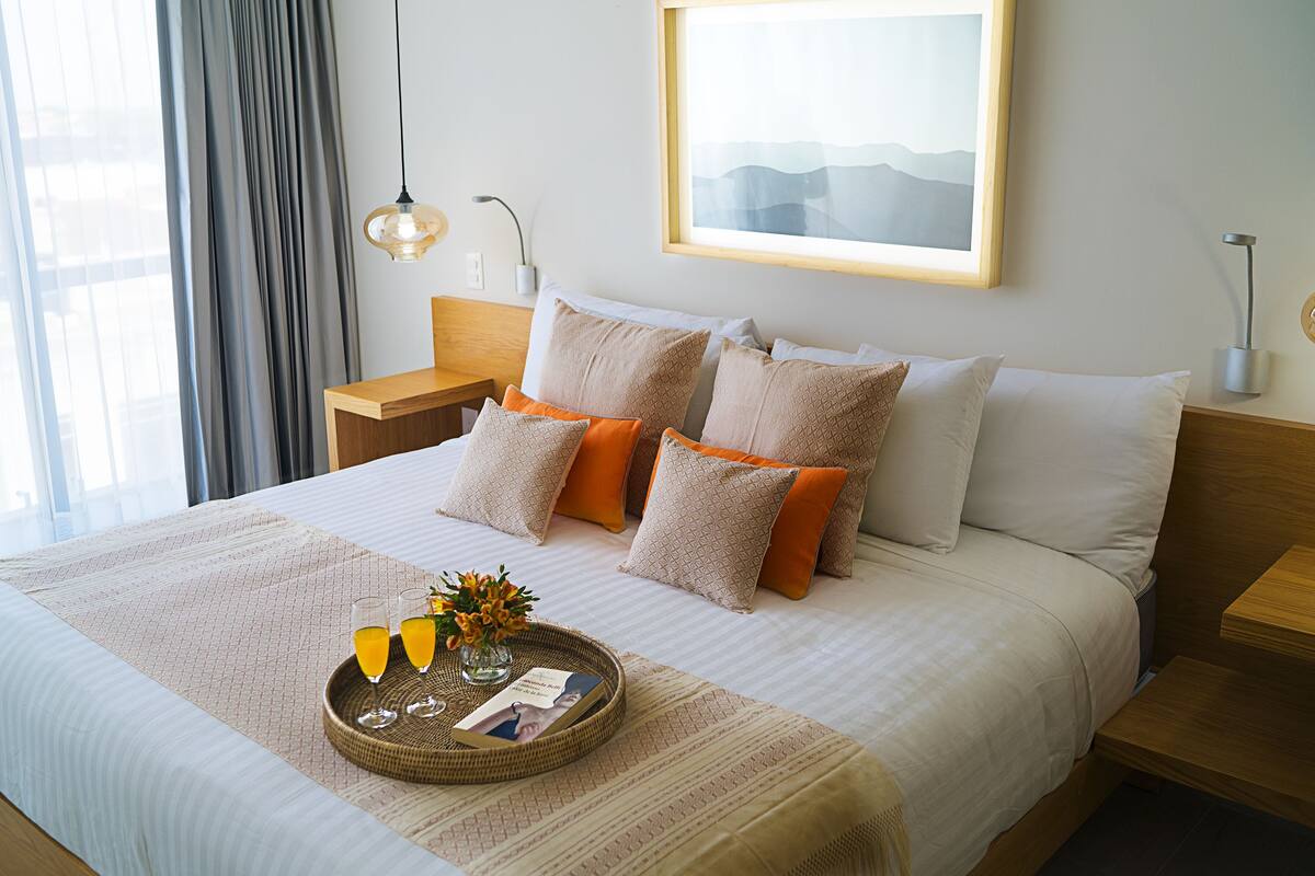 Suite estudio City, 1 cama doble, baño privado | 1 dormitorio, ropa de cama de alta calidad, caja fuerte