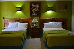 Junior Suite, 2 Double Beds | Iron/ironing board, free WiFi - La Posadita by Flamboyanes (Mérida)