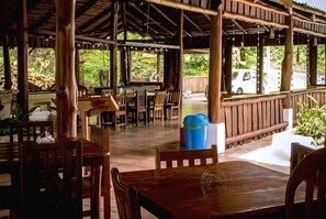 Dining - Manuel Antonio Hostel Resort (Quepos)
