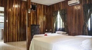 Room - Manuel Antonio Hostel Resort (Quepos)