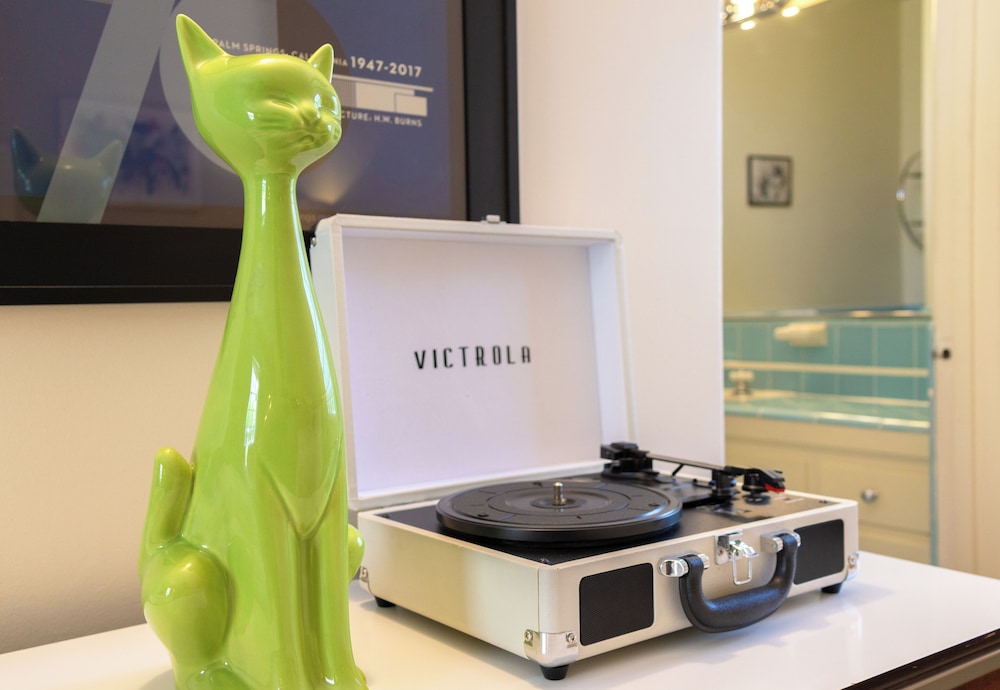 The Hideaway by null