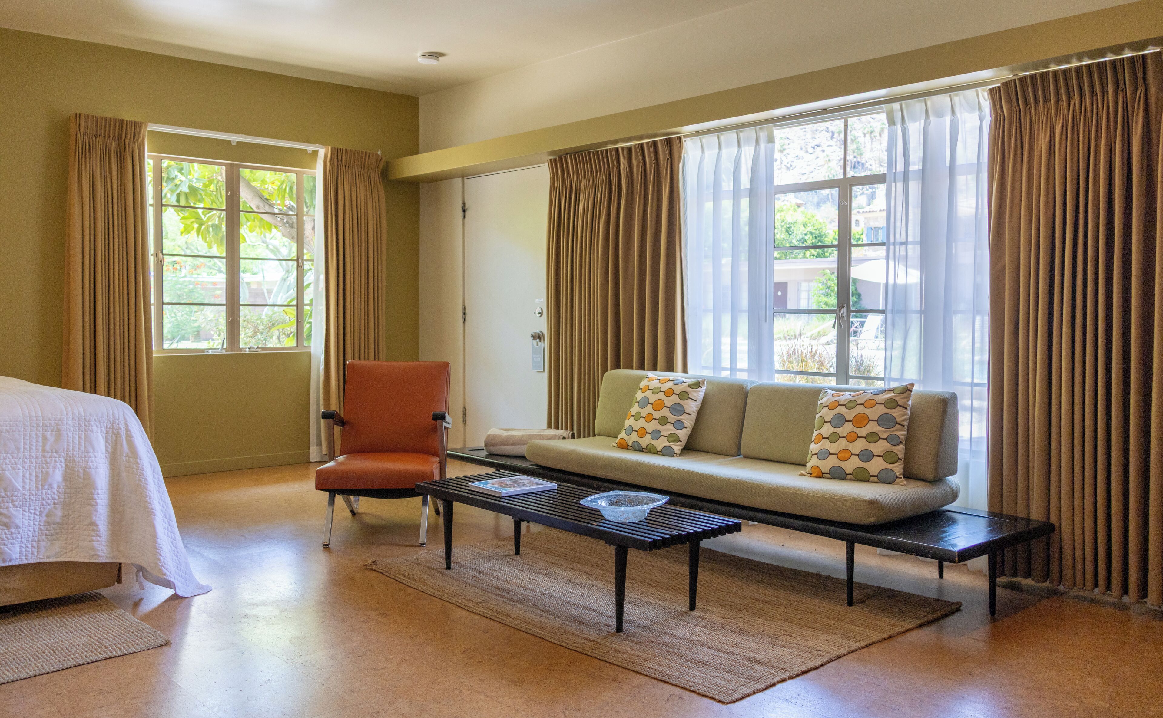 Suite, junto a la piscina | Ropa de cama de alta calidad y colchones con acolchado adicional